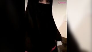 سعودية شرموطة بطيز ميلف تدلع علي الزب مص ولحس واخر منيكة سكس خليجي سعودي